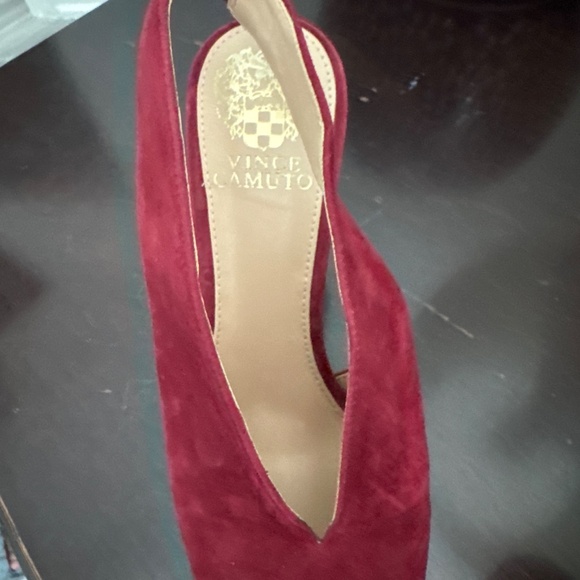 Vince Camuto Heel - Picture 4 of 7